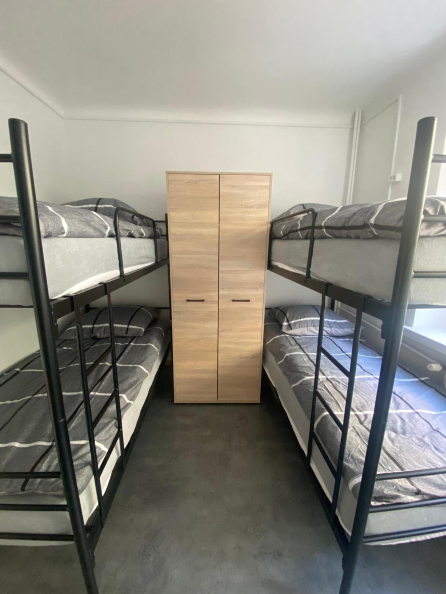 Harmonia Hostel *